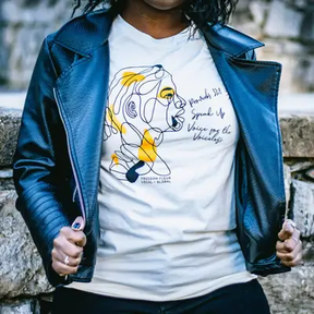 WHITE T-SHIRT